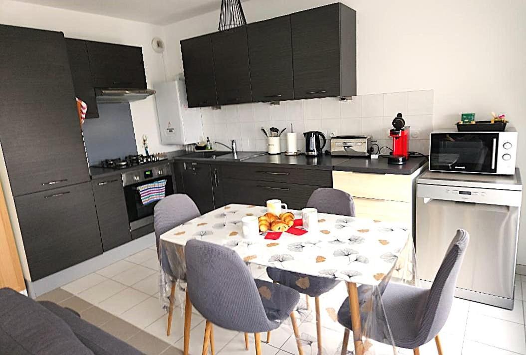 Superbe Appartement ,Proche De Paris, Dans Residence Privee , Ideal Familles, Parking Et Wifi Gratuits! ! ! فيتري سور سين المظهر الخارجي الصورة