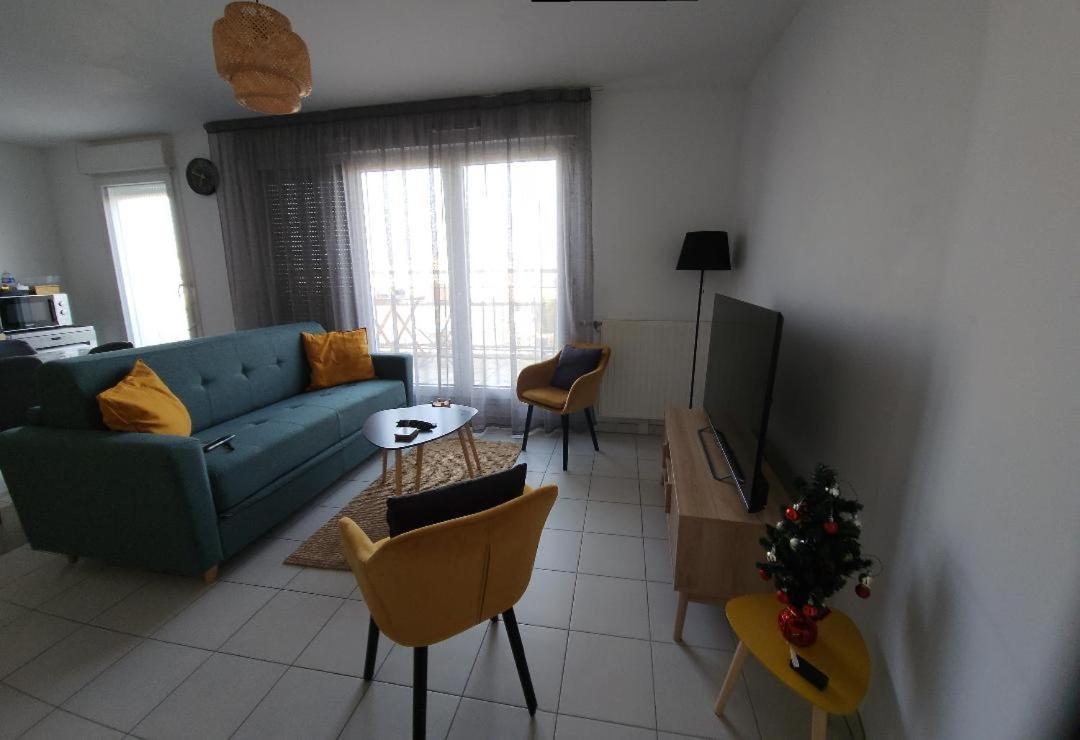 Superbe Appartement ,Proche De Paris, Dans Residence Privee , Ideal Familles, Parking Et Wifi Gratuits! ! ! فيتري سور سين المظهر الخارجي الصورة