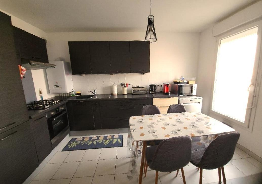 Superbe Appartement ,Proche De Paris, Dans Residence Privee , Ideal Familles, Parking Et Wifi Gratuits! ! ! فيتري سور سين المظهر الخارجي الصورة