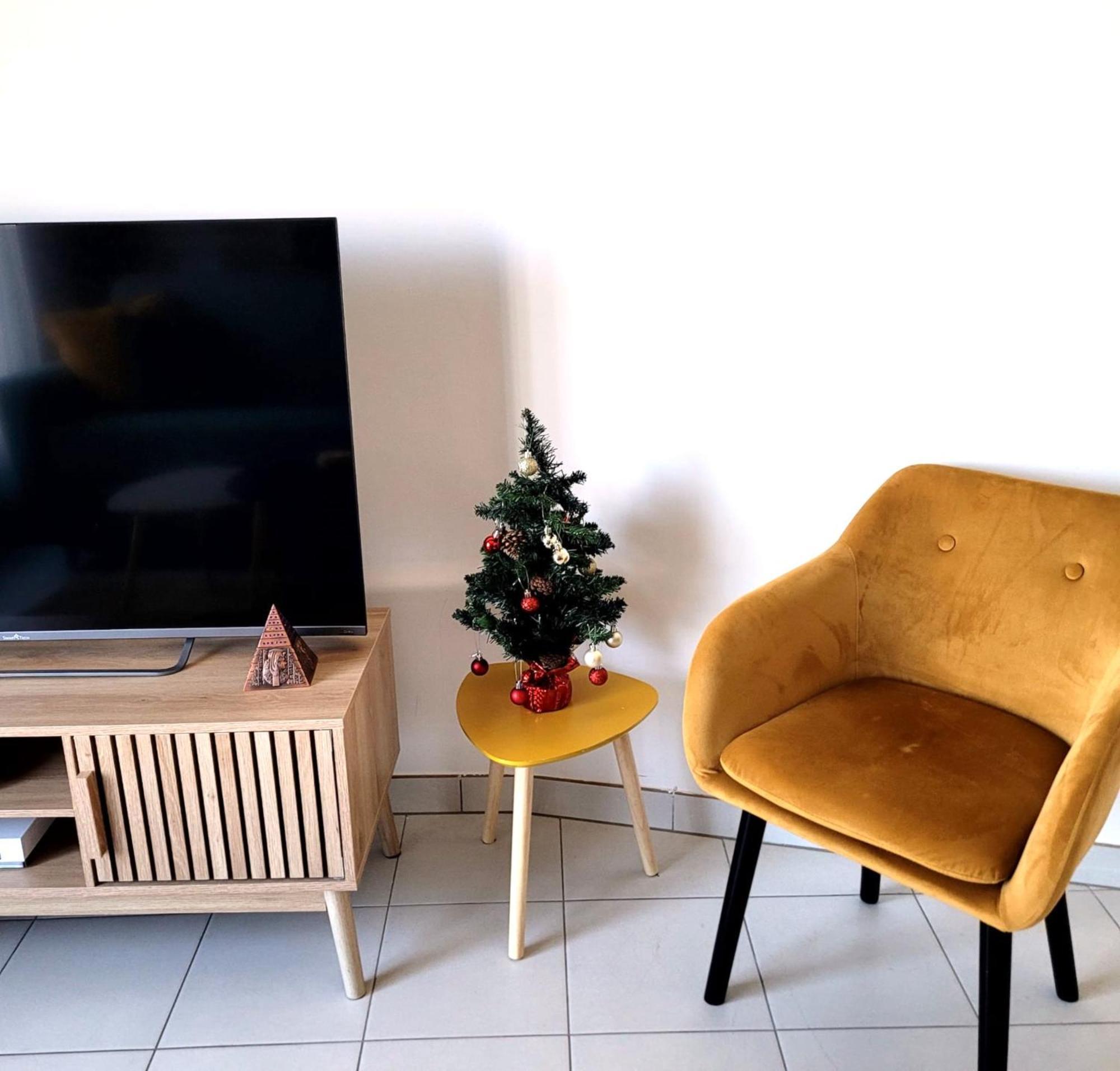 Superbe Appartement ,Proche De Paris, Dans Residence Privee , Ideal Familles, Parking Et Wifi Gratuits! ! ! فيتري سور سين المظهر الخارجي الصورة